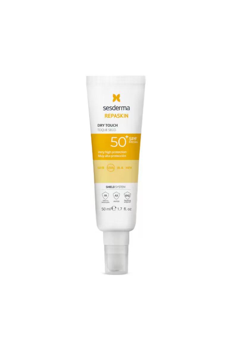Sesderma Матираща слънцезащита REPASKIN Dry Touch SPF50+ Бърза абсорбция UVA/UVB/IR защита 50 мл