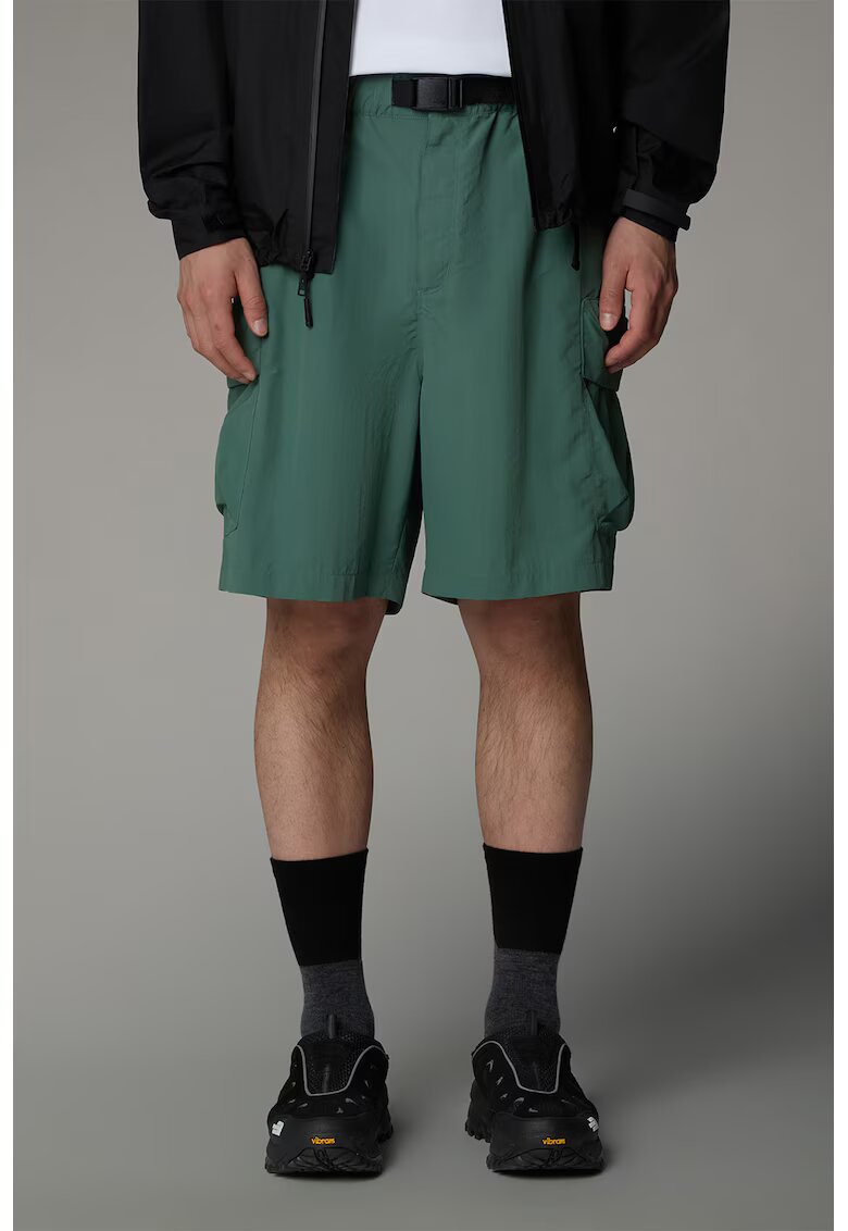The North Face Къс панталон с джобове встрани