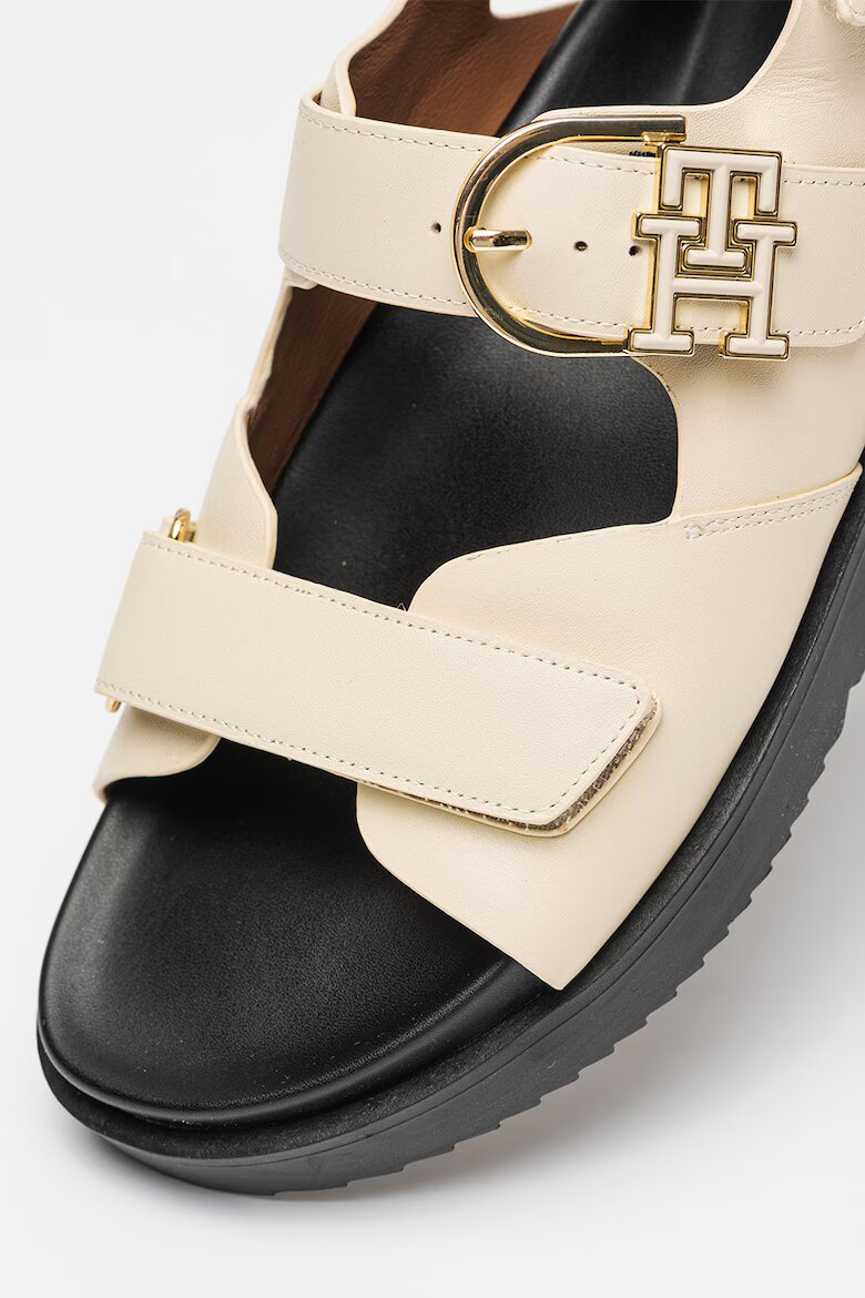 Tommy Hilfiger Кожени сандали с метално лого Бежов