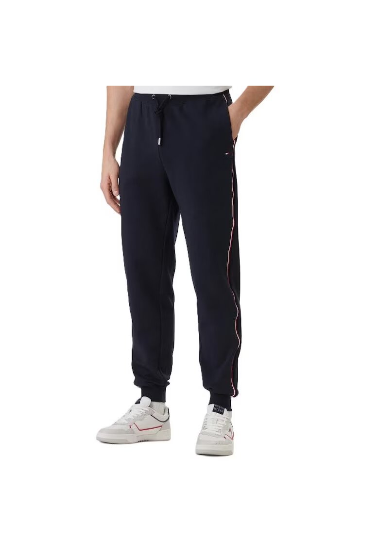 Tommy Hilfiger Панталони GLOBAL STRIPE SWEATPANTS-MW0MW42882-DW5