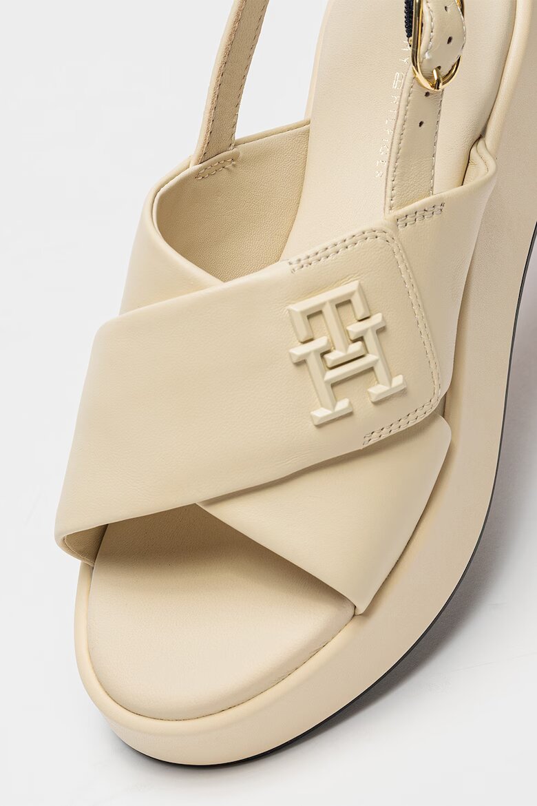 Tommy Hilfiger Скосени кожени сандали с кръстосани каишки Светло бежово