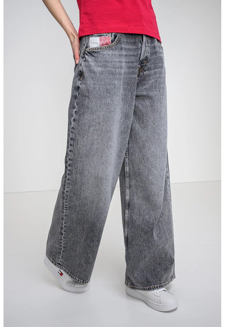 Tommy Jeans Дънки Charlie с широк крачол и копчета - Сив меланж