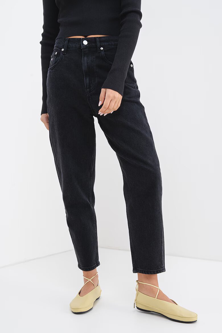 Tommy Jeans Дънки Mom с висока талия Антрацитно сиво
