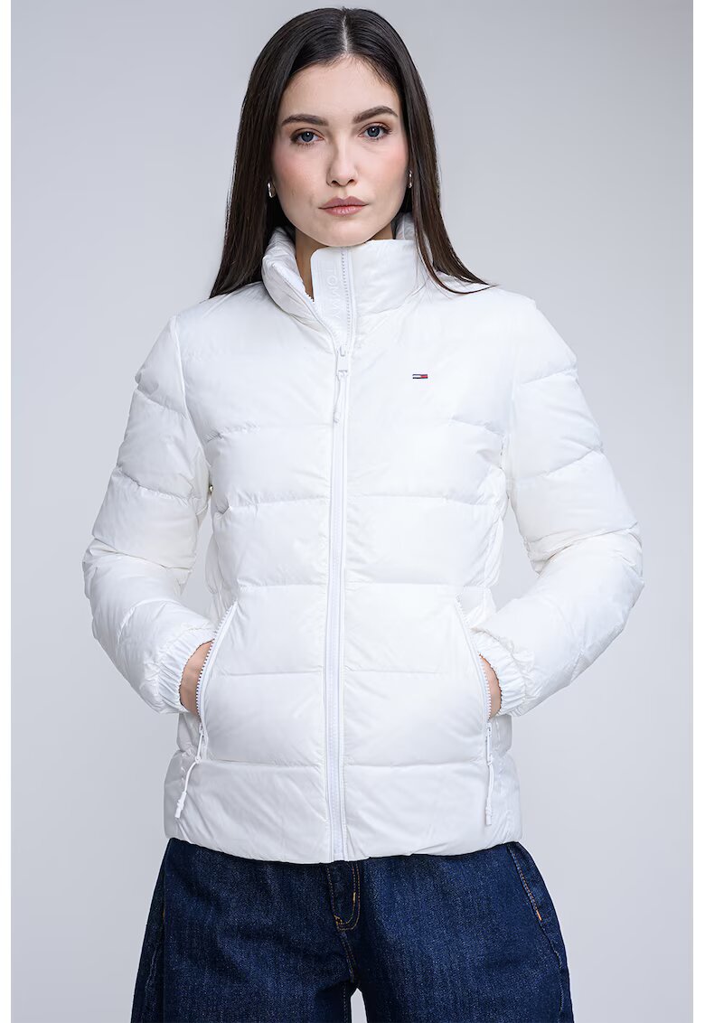 Tommy Jeans Капитонирано зимно яке с джобове с цип - Бял