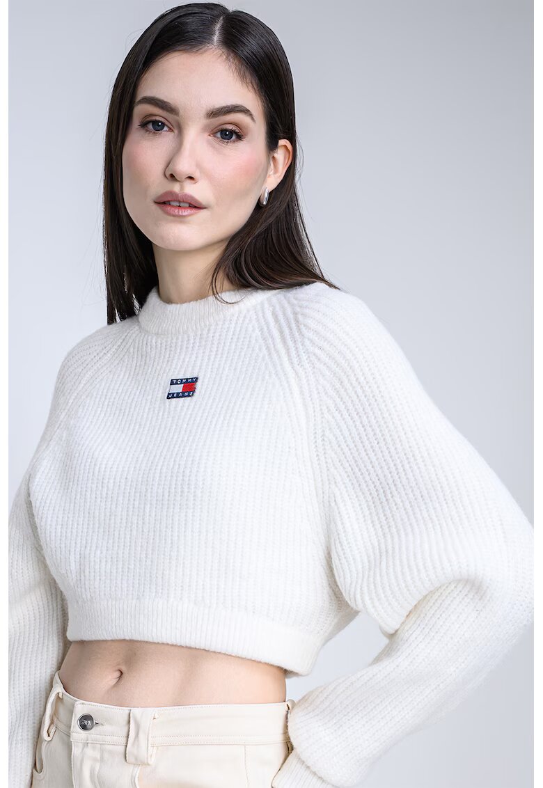 Tommy Jeans Къс пуловер с лого - Бял