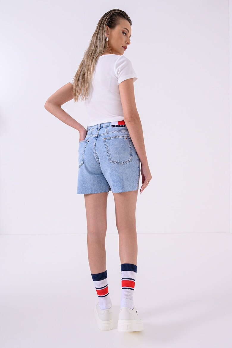 Tommy Jeans Къси дънки Mom Светлосин