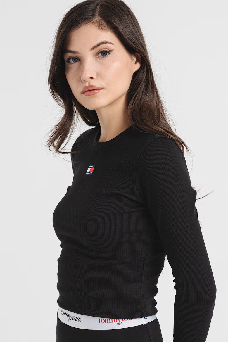 Tommy Jeans Памучна слим блуза Черен