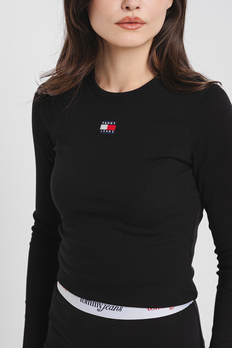 Tommy Jeans Памучна слим блуза Черен