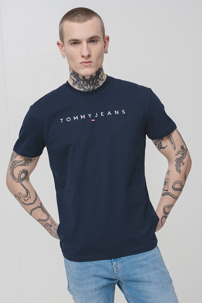 Tommy Jeans Памучна тениска с бродирано лого Ултрамарин синьо