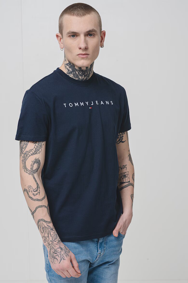 Tommy Jeans Памучна тениска с бродирано лого Ултрамарин синьо