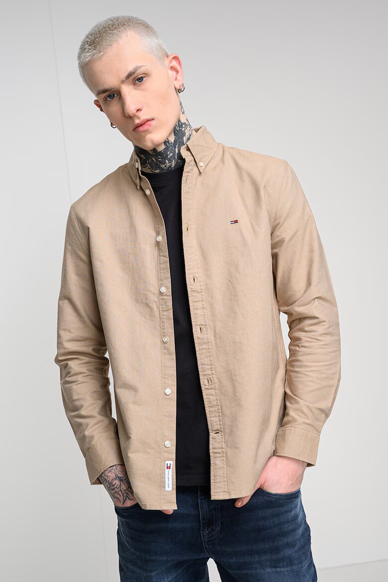 Tommy Jeans Риза със стандартна кройка и копчета на яката Камел