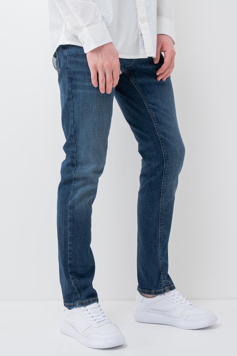 Tommy Jeans Слим дънки със захабен ефект Тъмносин