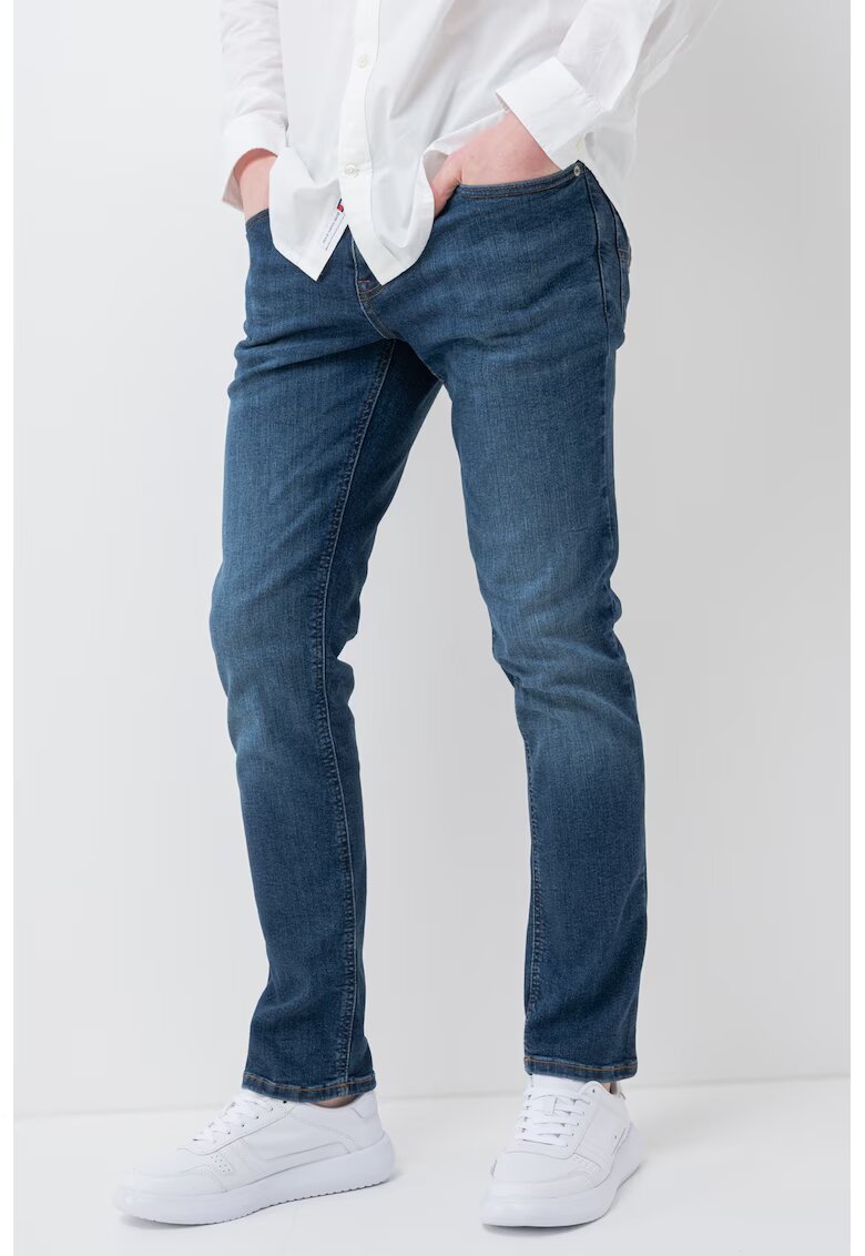 Tommy Jeans Слим дънки със захабен ефект