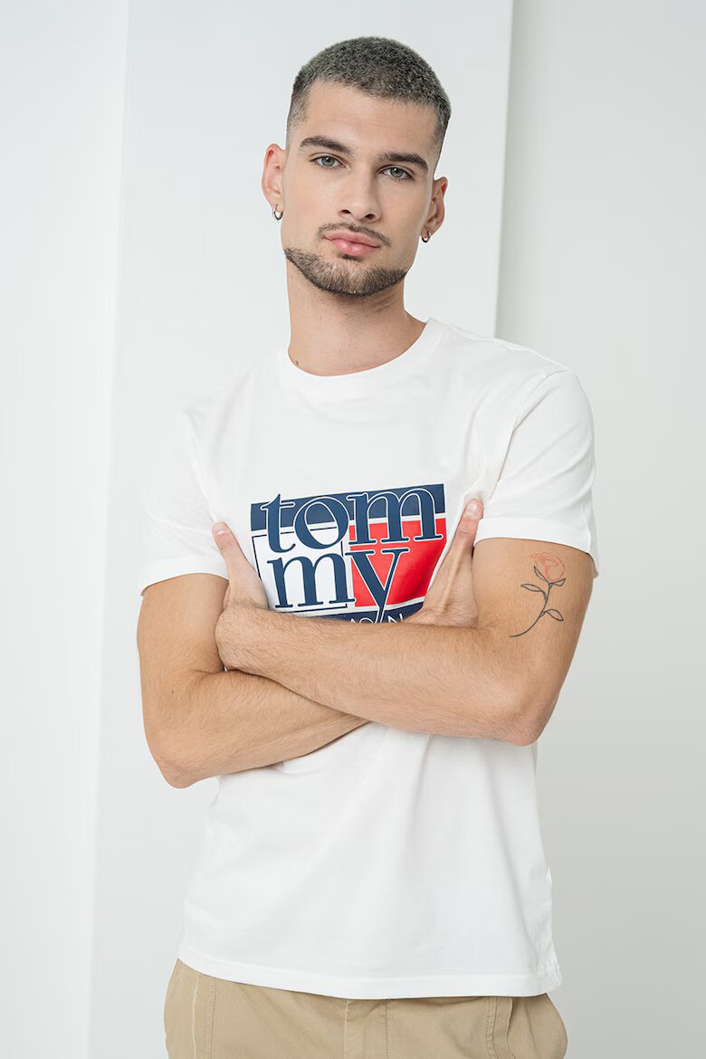 Tommy Jeans Стандартна тениска с фигурален принт Мръснобял/Тъмносин