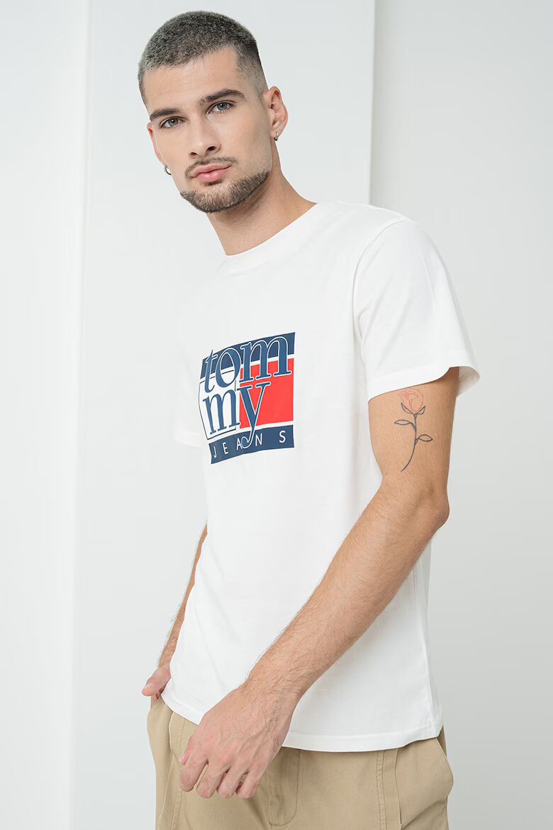 Tommy Jeans Стандартна тениска с фигурален принт Мръснобял/Тъмносин