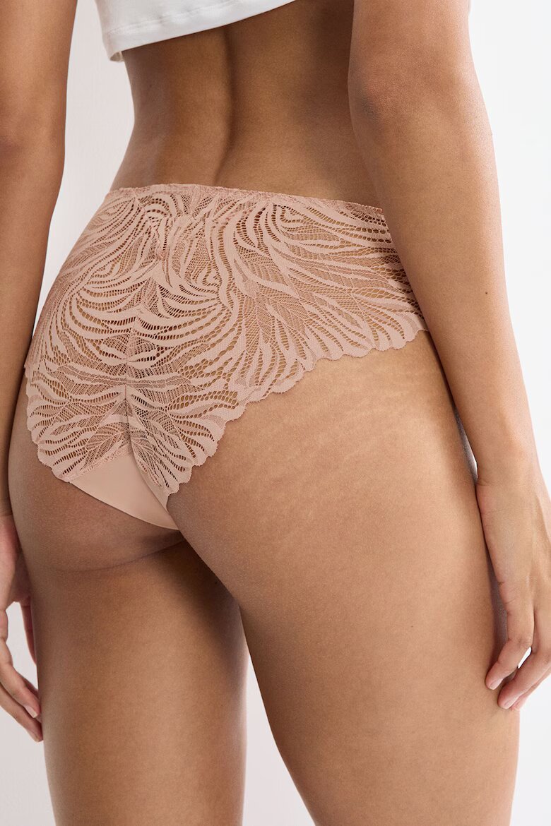 Triumph Безшевни бикини Pretty Micro с дантелена задна част Светло розово
