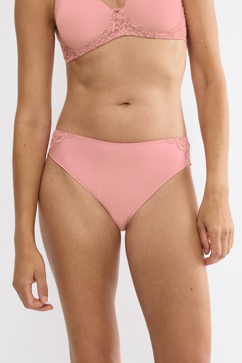 Triumph Бикини Amourette с дантела Пастелнорозов