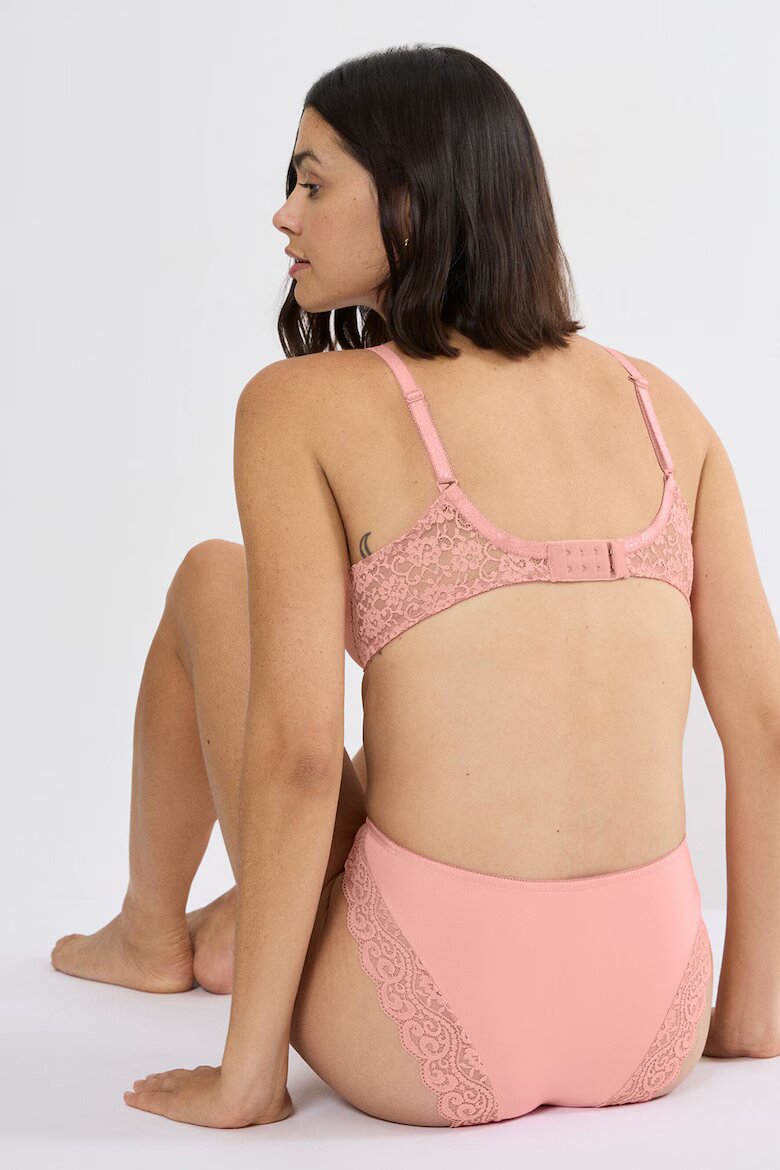 Triumph Бикини Amourette с дантела Пастелнорозов