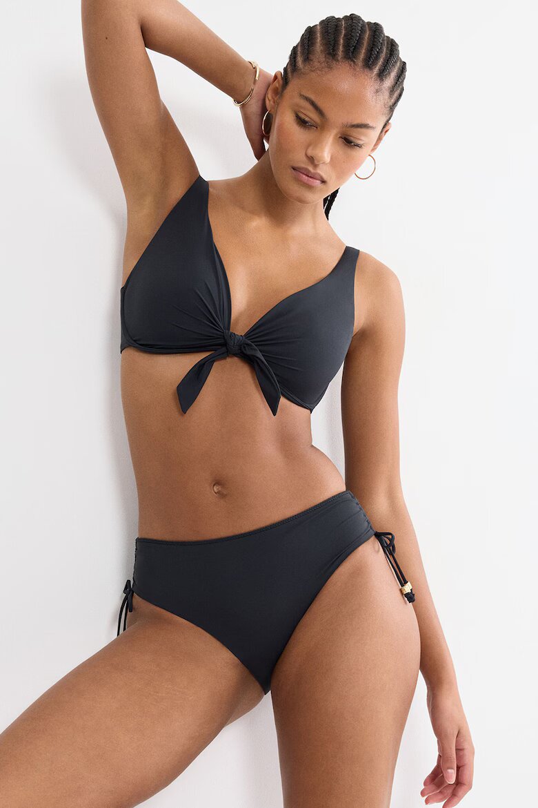 Triumph Подплатена горна част на бански Summer Twist Черен/Избеляло черно