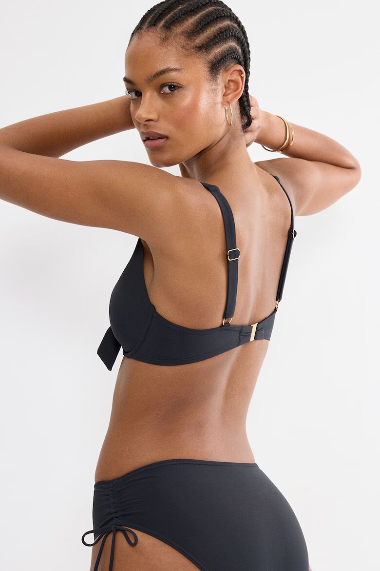 Triumph Подплатена горна част на бански Summer Twist Черен/Избеляло черно