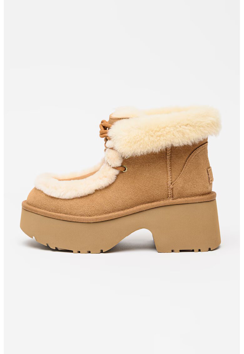 UGG Боти Essme с масивен ток и връзки
