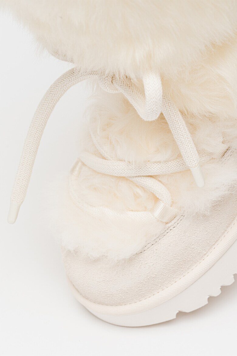 UGG Ботуши Chalet от пух Мръснобял