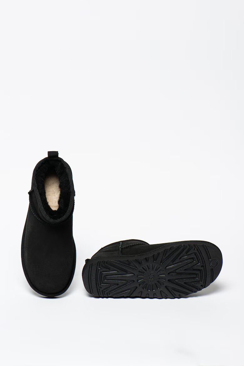UGG Класически slip-on мини велурени ботуши - 43797 Черен