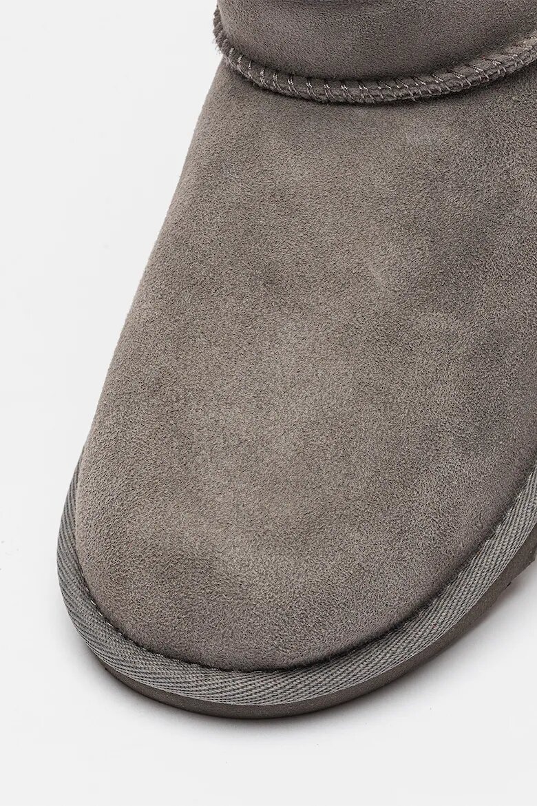 UGG Непромокаеми велурени боти Classic Mini II Сив
