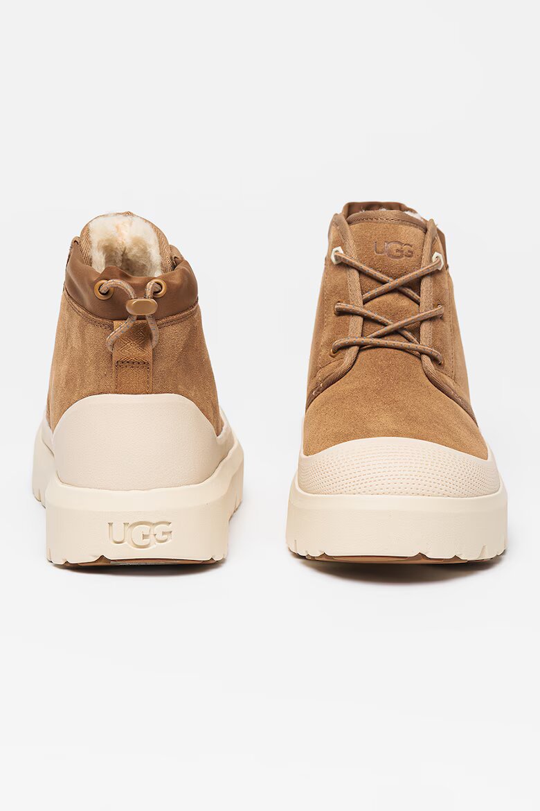 UGG Непромокаеми велурени боти Neumel Слонова кост/Карамел