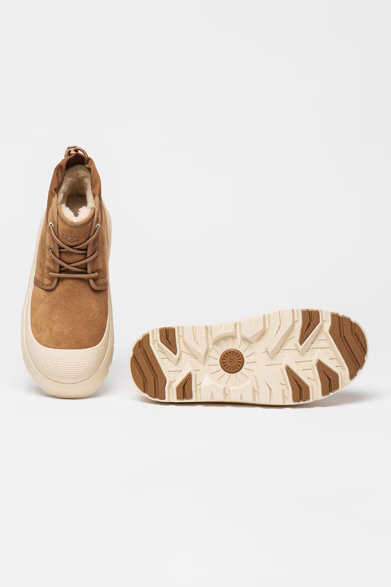 UGG Непромокаеми велурени боти Neumel Слонова кост/Карамел