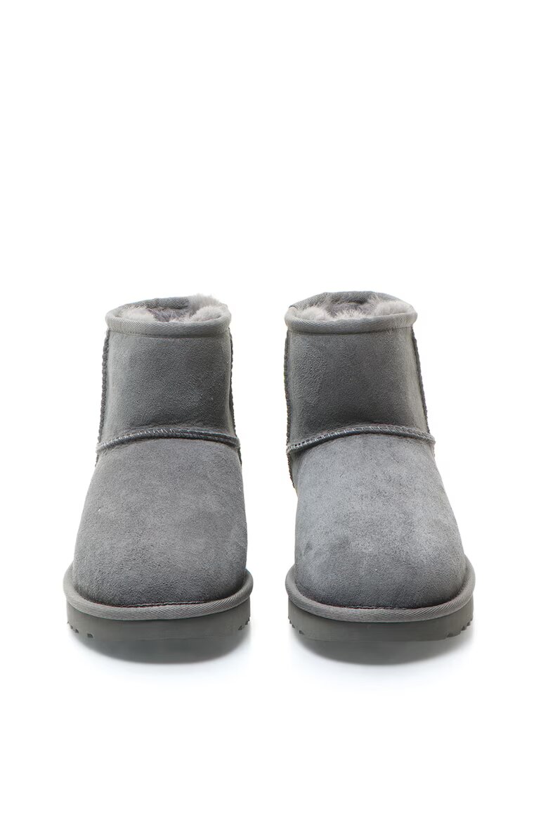 UGG Велурени боти Classic Mini II Сив