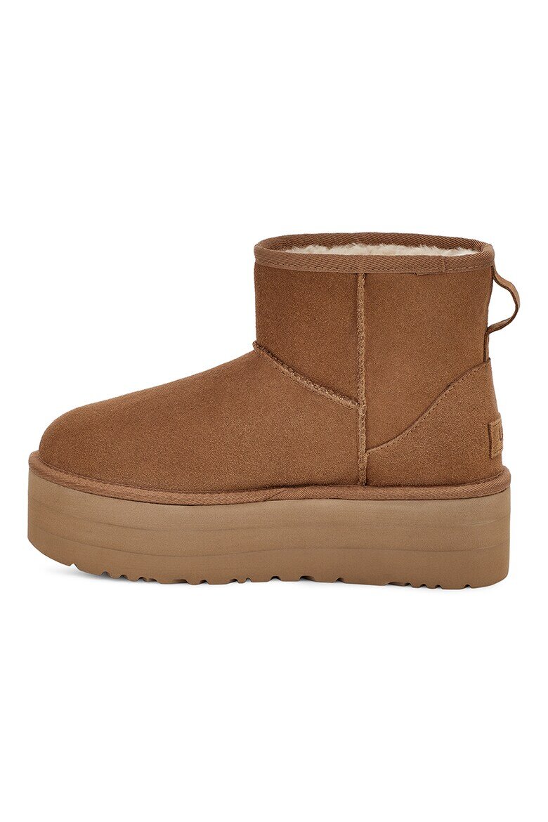 UGG Велурени непромокаеми боти Classic Mini с равна платформа Карамел