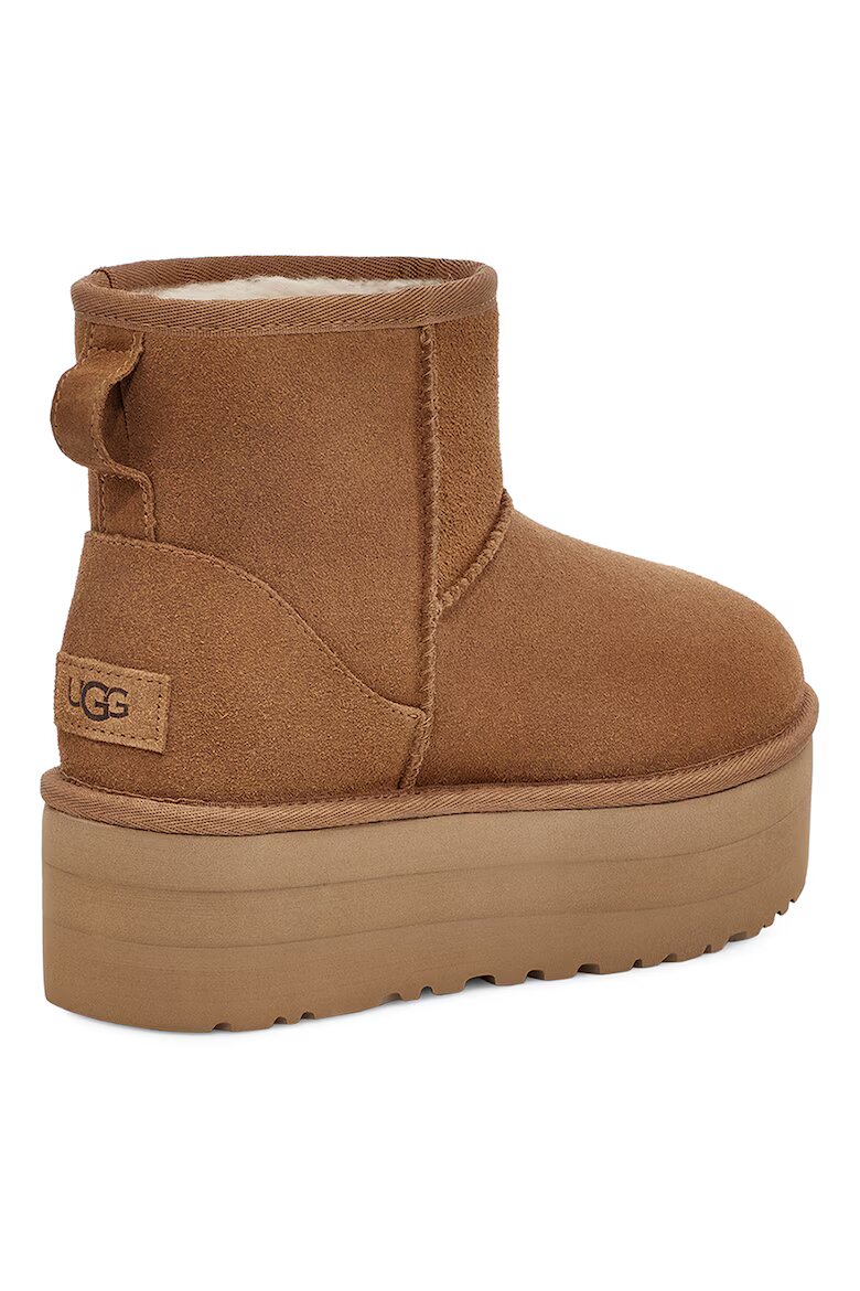 UGG Велурени непромокаеми боти Classic Mini с равна платформа Карамел