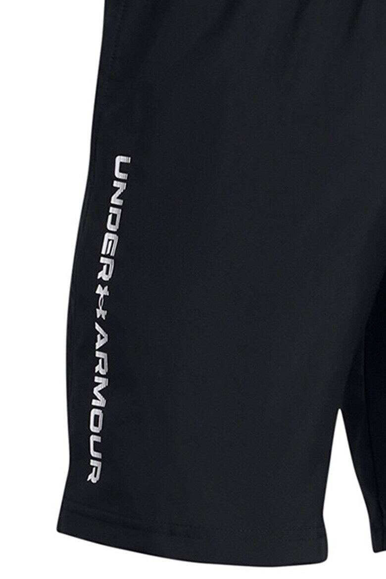 Under Armour Фитнес бермуди Черен