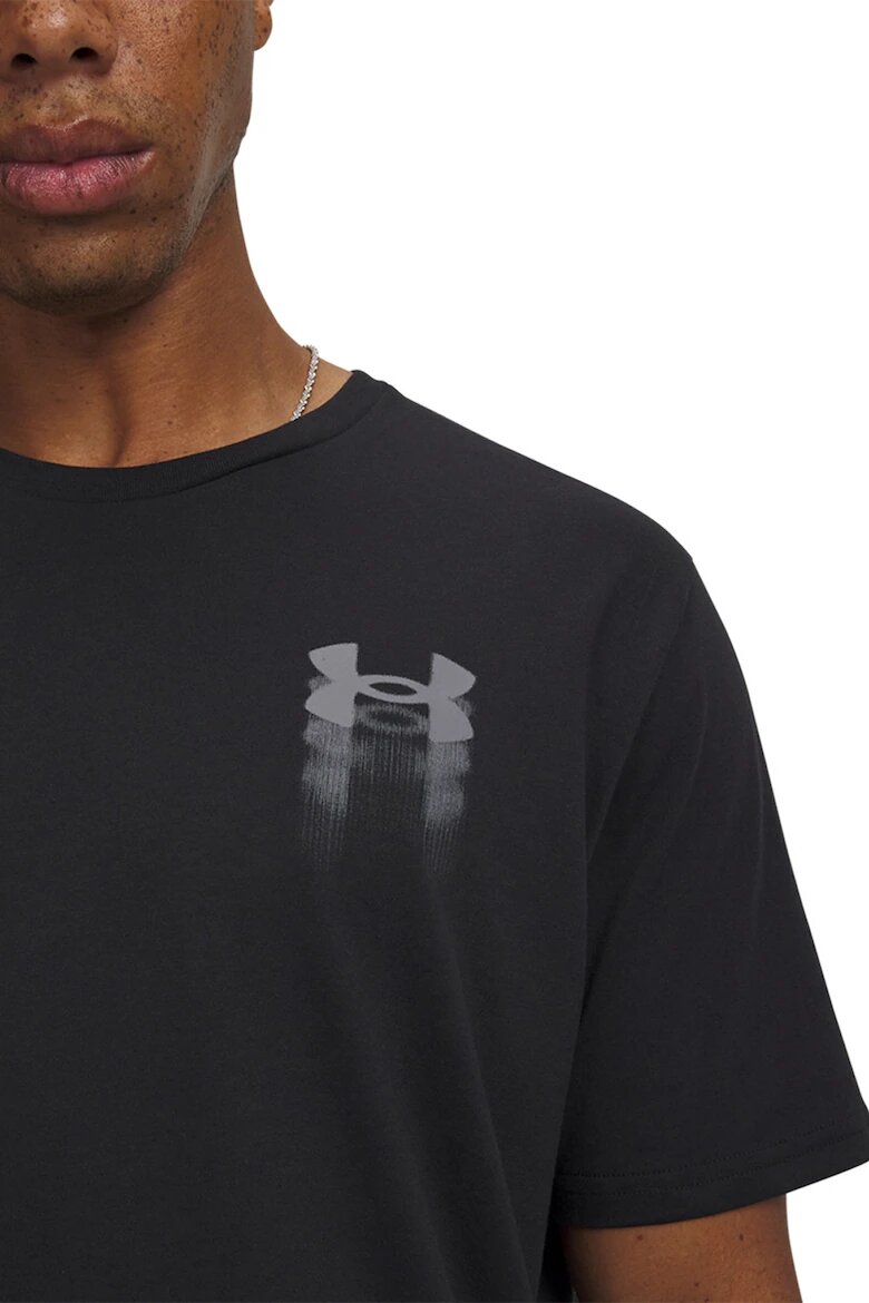 Under Armour Свободна тениска Blur с лого Черен/Tъмносив