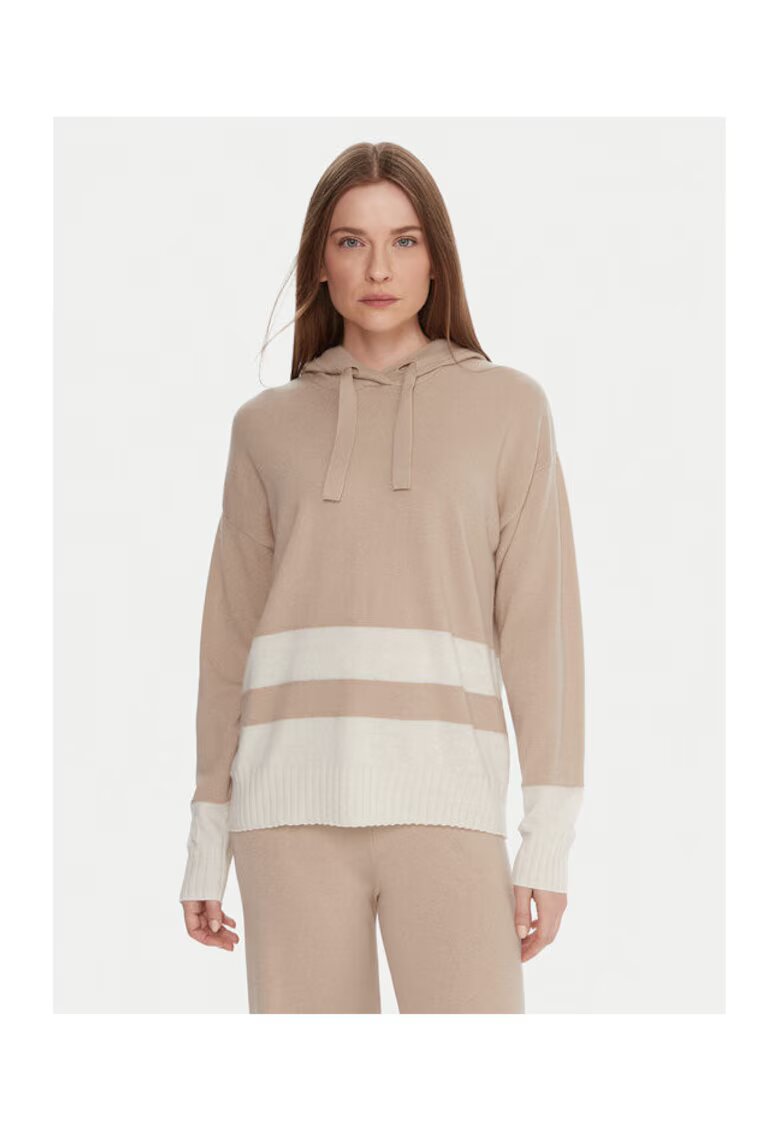 United Colors of Benetton Пуловер Дамски - - 35% полиамид - 30% вискоза - 30% вълна - 5% кашмир