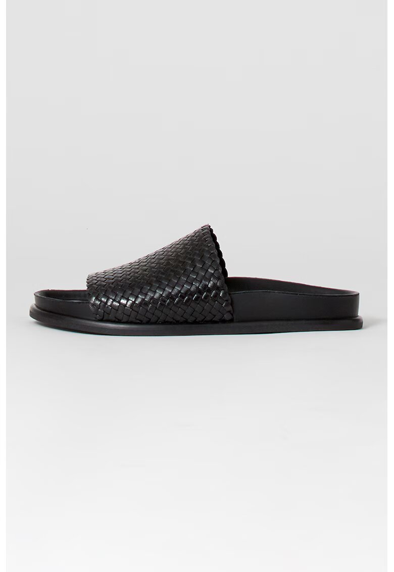 Vagabond Shoemakers Кожени чехли със сплетен ефект - Черен