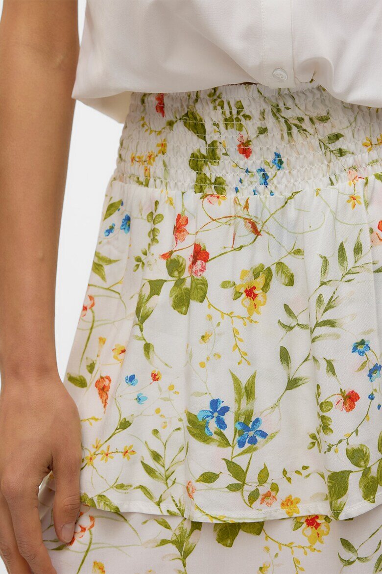 Vero Moda Къса флорална пола на пластове Мандарина/Бледозелен/Мръснобял