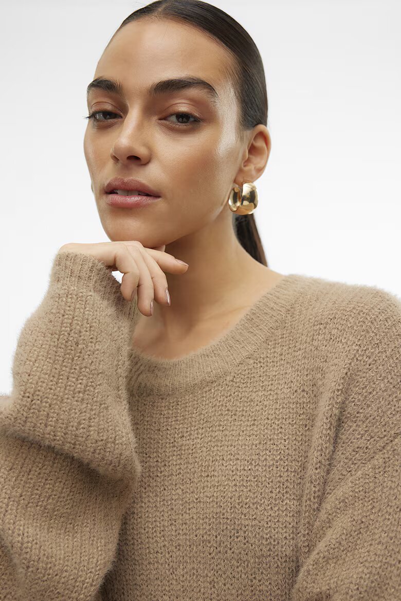 Vero Moda Мъхест свободен пуловер с деколте тип лодка Камел