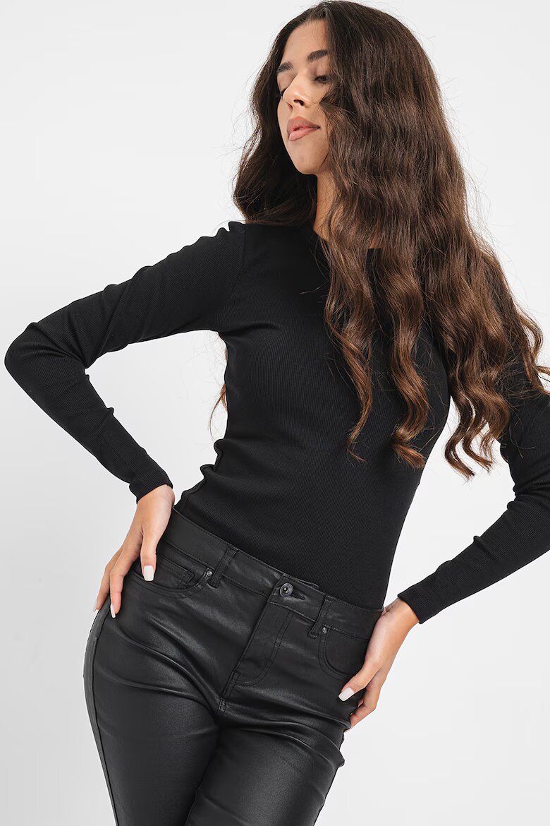 Vero Moda Слим блуза Chloe с органичен памук Черен
