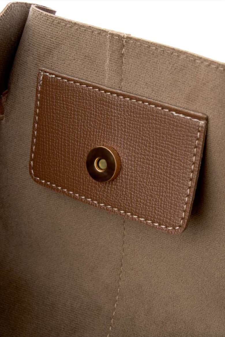 Vince Camuto Шопинг чанта от еко кожа Карамел