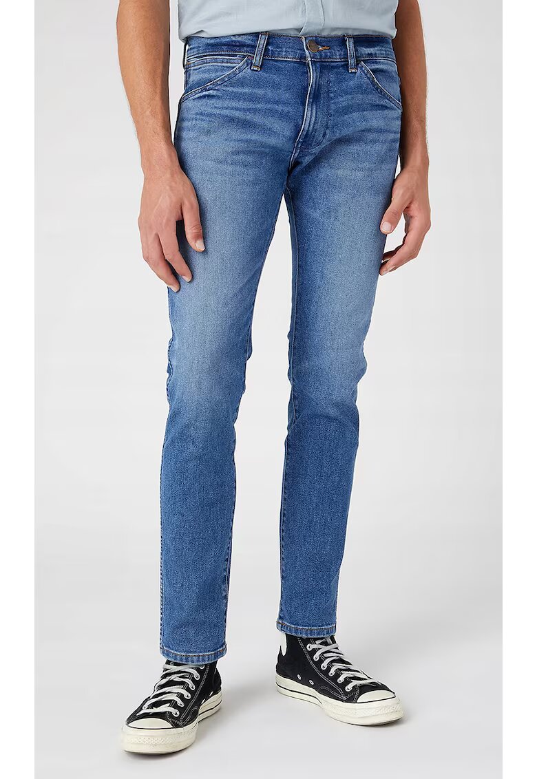 Wrangler Тесни дънки Bryson - опушено сини - леко еластични - изработени от памук и полиестер