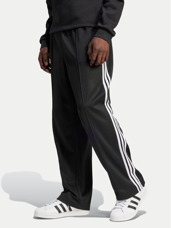 adidas Долнище анцуг adicolor Firebird IZ4801 Черен Baggy Fit