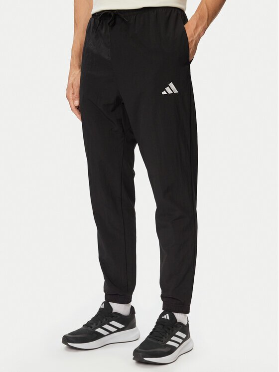 adidas Долнище анцуг Essentials Small Logo JM1775 Черен Regular Fit