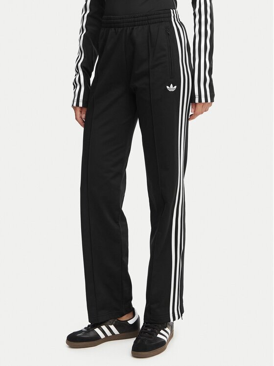 adidas Долнище анцуг Firebird Classic KD5575 Черен Regular Fit