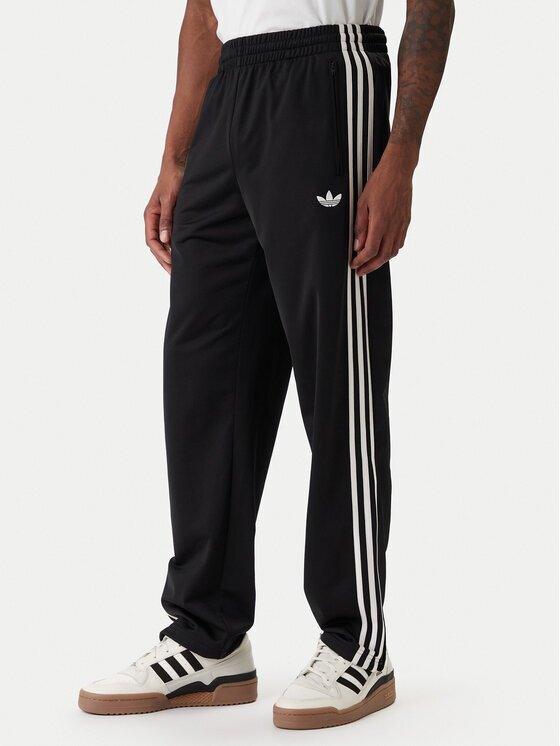 adidas Долнище анцуг Firebird KD8315 Черен Loose Fit