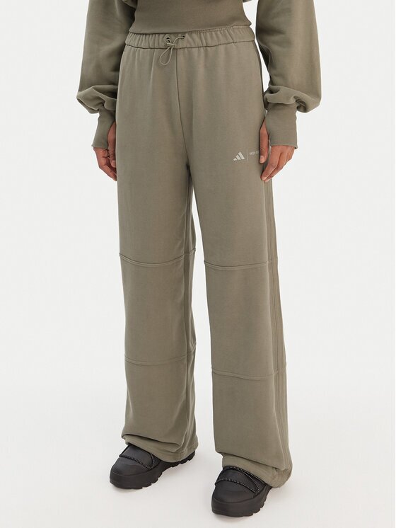 adidas Долнище анцуг JM1099 Зелен Regular Fit