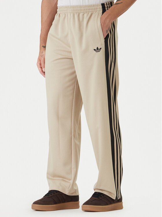 adidas Долнище анцуг KE0116 Бежов Loose Fit