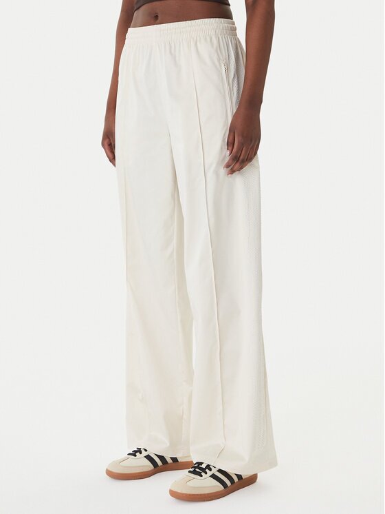 adidas Долнище анцуг Pearl Firebird KE3393 Екрю Loose Fit