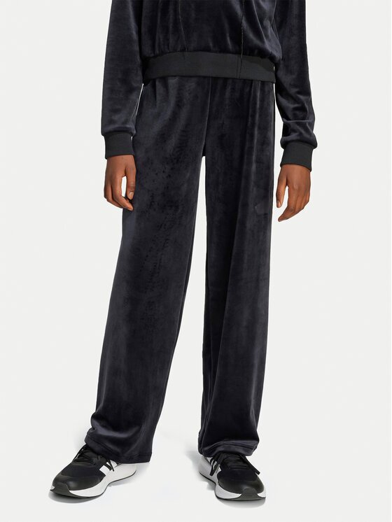 adidas Долнище анцуг Seasonal Essentials Holiday JN2231 Черен Regular Fit